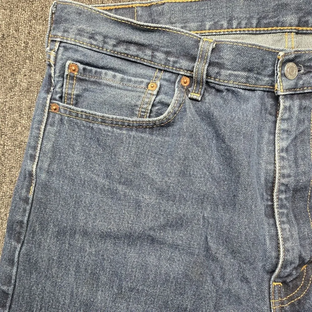 Levi’s 505 Jeans Men’s 40x32 Straight Blue Medium Wash Distressed Denim